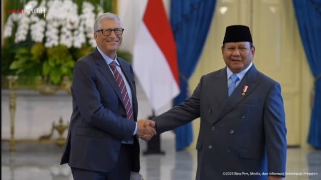 Uji Klinis Vaksi TBC Bill Gates: Buat Kesehatan atau Justru Jadi Kelinci Percobaan?