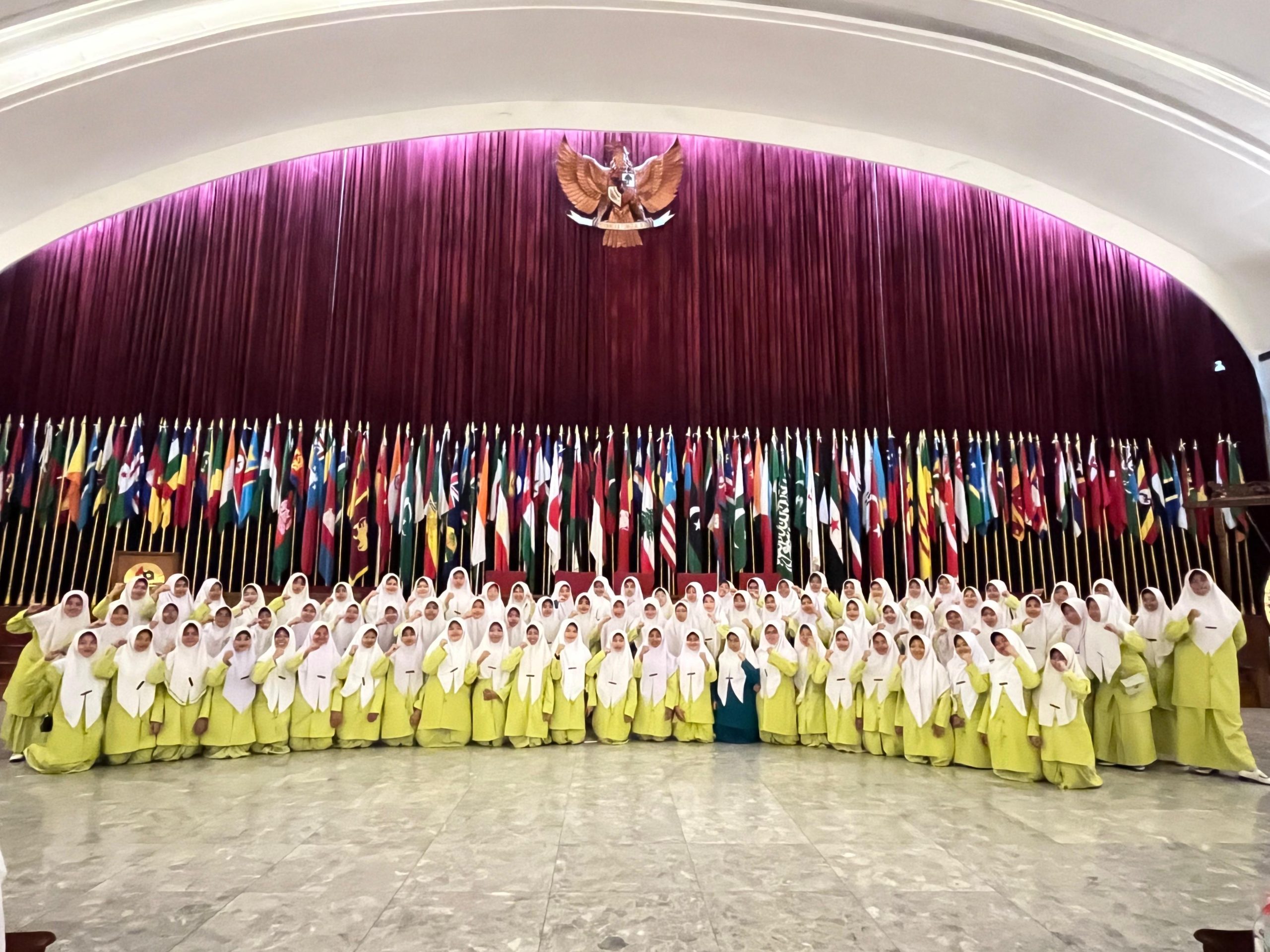 Tingkatkan Kualitas Manajemen Kepengurusan, Pengurus Putri Organisasi Santri Darul Amanah (OSDA) Laksanakan Studi Akademik di Jawa Barat