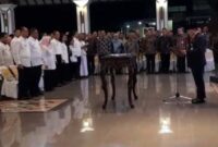 Bupati Pati Sudewo belum lama ini dikabarkan tiba-tiba melantik 90 pejabat di Pendapa Kabupaten Pati, Kamis (8/5/2025) malam WIB (foto: murianews.com) 

