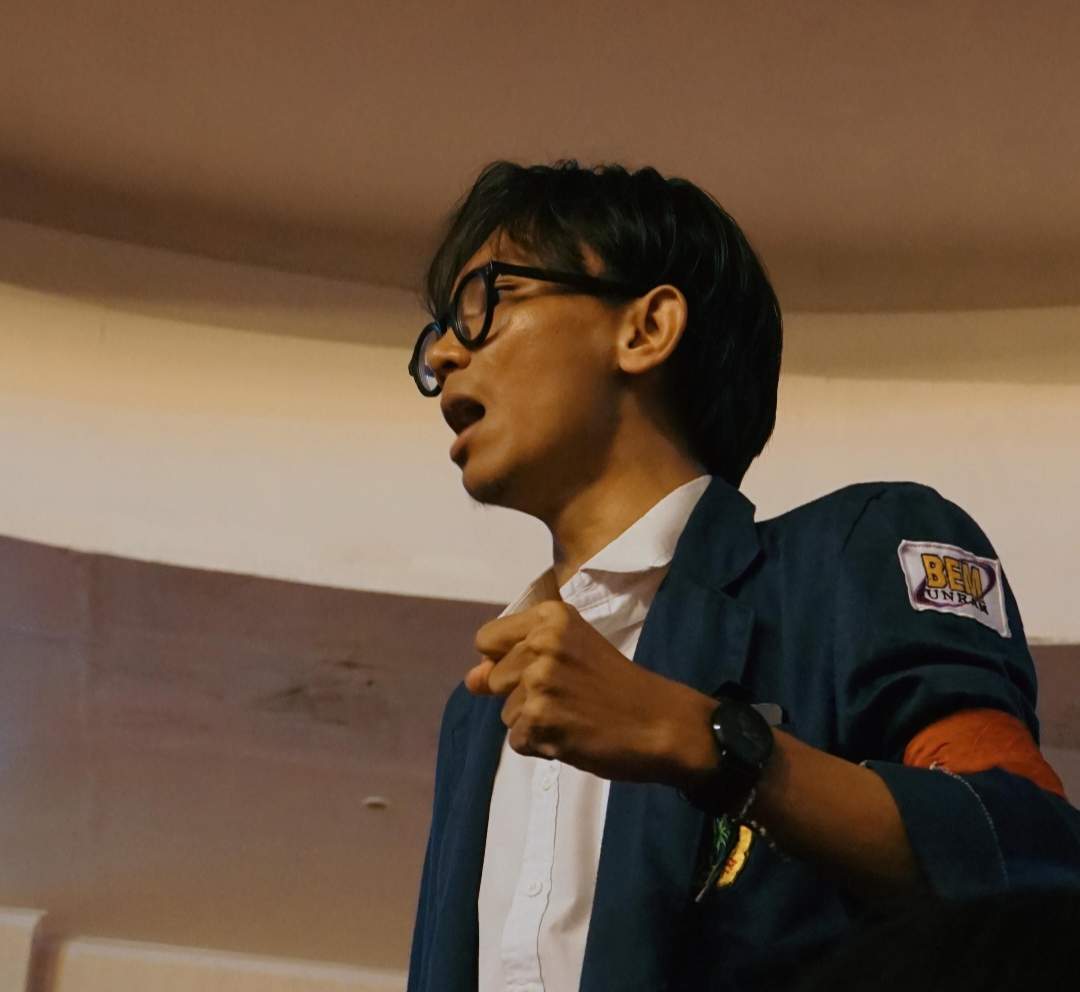 Dramaturgi Aktivisme Mahasiswa, Topeng “Rakyat Bangkit” dan Naskah Licik di Balik Layar Pemira Unram 2025?