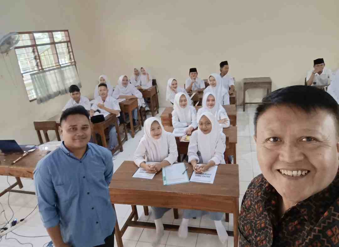 Bekali Siswa Masuk Dunia Kerja, MA Raudlatut Tholibin Pakis Pati Beri Pelatihan Bahasa Korea Bagi Siswa Kelas XII