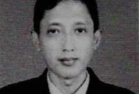 Ali Achmadi, tinggal di Pati. Praktisi pendidikan dan aktif mengamati isu-isu pembangunan daerah