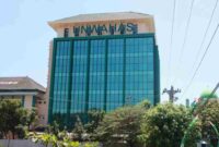 Foto gedung kampus swasta di Jawa Tengah, Universitas Wahid Hasyim Semarang. (dok istimewa) 
