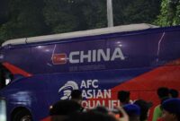 POV: Fasilitas bus PSSI yang didesain khusus untuk Timnas China saat berlaga di Stadion Utama Gelora Bung Karno (SUGBK), Jakarta. (dok istimewa) 
