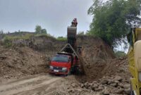 Salah satu aktivitas proyek galian C di Kendal (dok istimewa) 
