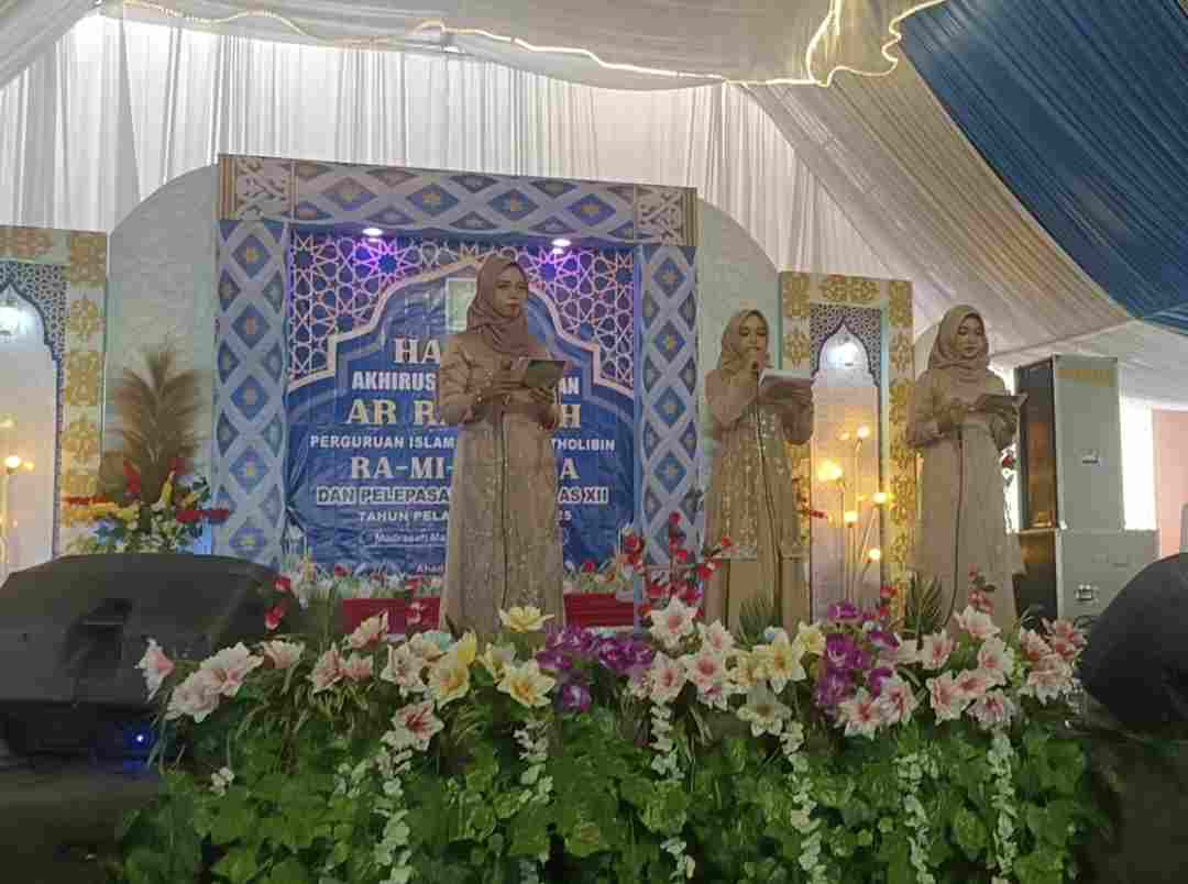 Melangkah dengan Akhlak: Haflah Akhirusannah Perguruan Islam Raudlatut Tholibin dan Pelepasan Siswa Kelas XII Madrasah Aliyah