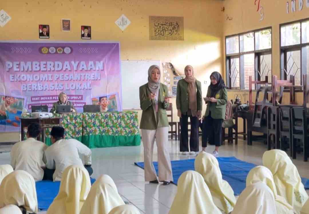 KKN, Mahasiswa UPN “Veteran” Jawa Timur Gelar Sosialisasi Creative Branding di Pondok Pesantren Al-Azhar Al-Hamidy Jember