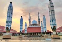 Foto Masjid Agung Jawa Tengah (sumber: pinterest) 