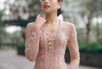 Foto Maudya Ayunda saat mengenakan kebaya. (Sumber: pinterest.com) 
