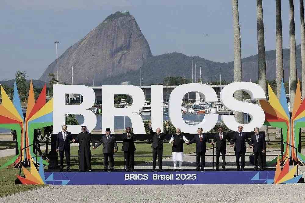 Indonesia di BRICS: Langkah Strategis Menuju Dunia Multipolar