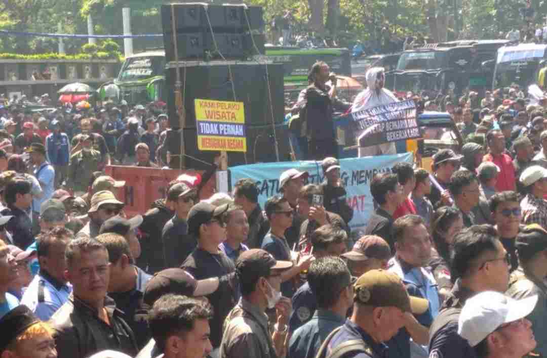 Larangan Study Tour di Jabar Dinilai Bunuh Sektor Pariwisata, Pekerja Wisata Demo!