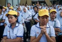 POV: pekerja saat Pemutusan Hubungan Kerja (PHK). (Foto: Tempo.co) 