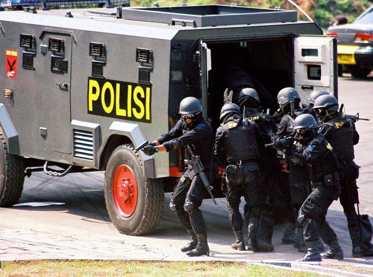 Tugas Brimob di Aksi Demo: Penjaga Keamanan atau “Ancaman” HAM?