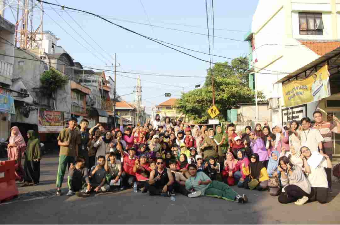 Mahasiswa KKN Kelompok 38 UPN Veteran Jawa Timur Bikin Bazar UMKM dan Senam Sehat Bareng Warga Kelurahan Sidotopo Wetan, Proker Berakhir