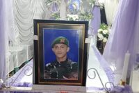 Prada Lucky Namo (23), prajurit TNI di NTT akhirnya meninggal dunia setelah dirawat secara intensif selama empat hari di rumah sakit usai diduga mendapat penganiayaan berat dari seniornya. (Liputan6.com/ Ola Keda)
