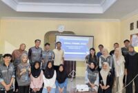 POV: sosialisasi Adiksi gadget pada remaja oleh mahasiswa KKN Universitas Mercu Buana Yogyakarta (foto: pribadi) 
