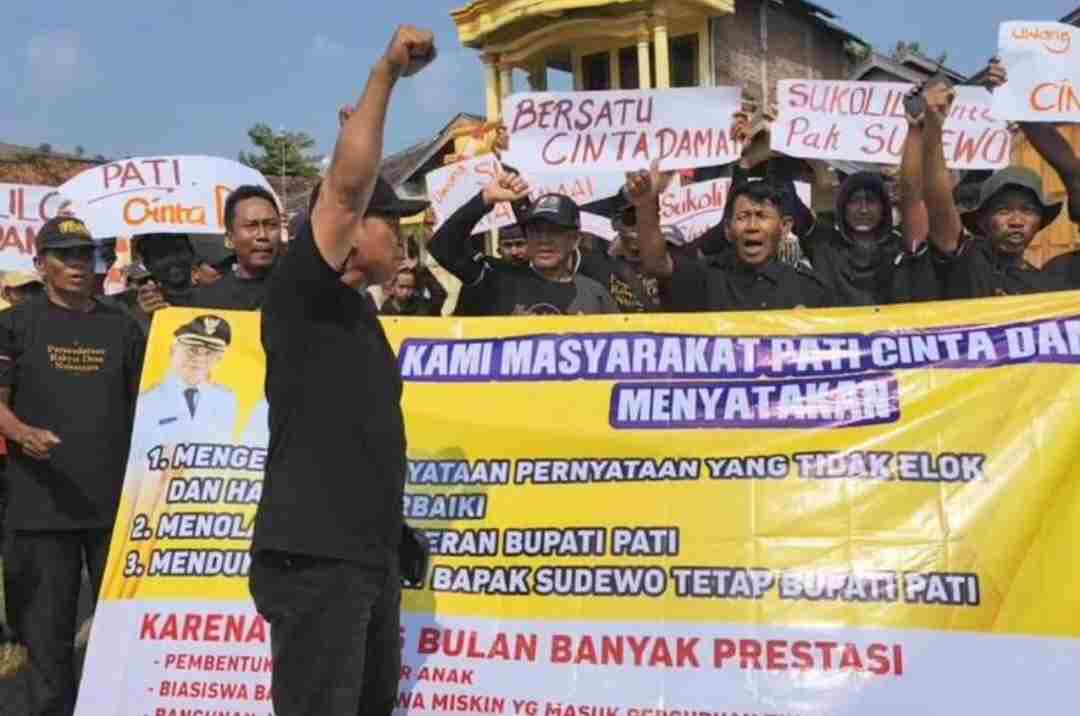 Rakyat Pati Terbelah! Kini Muncul Massa Demo Tolak Sudewo Lengser