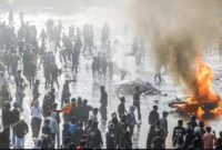 POV: gelombang aksi demonstrasi terus bergulir. (Foto: Jawa Pos) 
