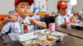 Ilustrasi Program Makan Bergizi Gratis di sekolah dasar (foto: tempo.co) 

