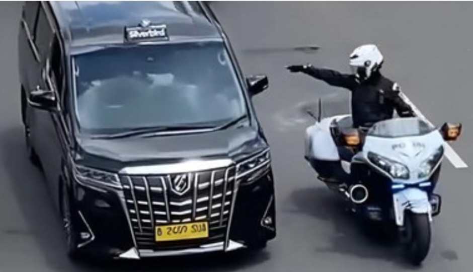 Stop “Tot Tot Wuk Wuk”, Netizen Geram Pejabat Suka Nyalain Sirine di Jalan