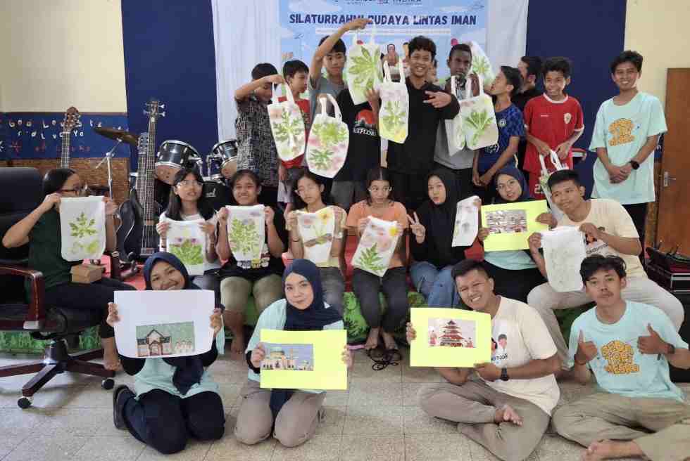 Pemuda Lintas Iman Hadirkan Keindahan Toleransi Melalui Silaturahmi Budaya di Panti Asuhan Mandiri