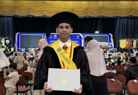 Doktor Termuda UGM, Rizky Aflaha Lulus di Usia 25 Tahun! Publikasi Ilmiahnya Bikin Kaget!