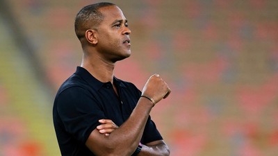 Kluivert Out! PSSI Resmi Putus Kontrak Setelah Gagal Antar Indonesia ke Piala Dunia 2026
