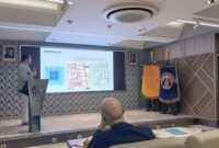 Para ilmuwan Rusia memaparkan formula kunci dalam merancang kota yang efisien dalam seminar internasional di Jakarta. (Kompas.com)