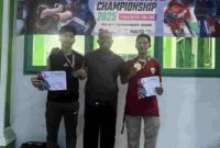 Keterangan: Abiyu (teman), Arens (pelatih), Hasan (baju merah). Dok. Istimewa