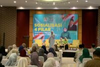 Hindun Anisah dalam Sosialisasi 4 Pilar Kebangsaan di Jepara (doc Mustofa)