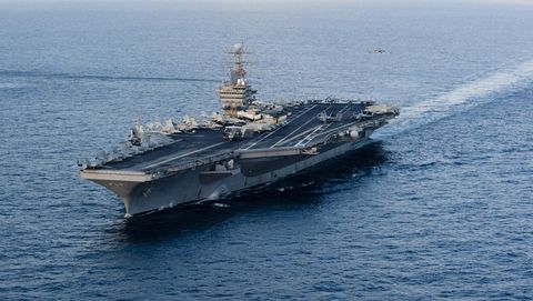 Benarkah Iran Sukses Tembak Kapal Induk USS Abraham Lincoln?