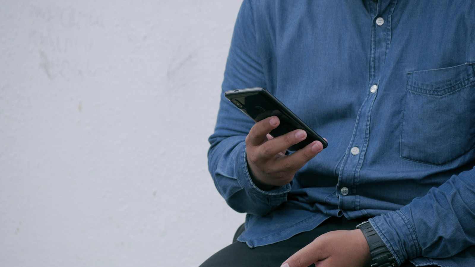 Hak Privasi di Tengah Perkembangan Teknologi Digital