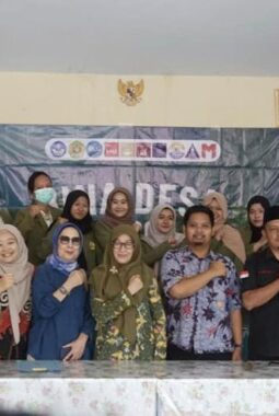 Pemanfaatan Limbah sebagai Penggerak Ekonomi Desa! Mahasiswa UPN Veteran Jatim Jalankan Program Bina Desa di Kalipucang untuk Mendukung SDGs 8 dan 17