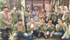 Mahasiswa UPN “Veteran” Jawa Timur bersama dosen pembimbing dan perangkat Desa Kalipucang menghadiri kegiatan pembukaan Program Bina Desa yang berlangsung di Balai Desa Kalipucang, Kecamatan Tutur, Kabupaten Pasuruan, pada 11 Mei 2026.