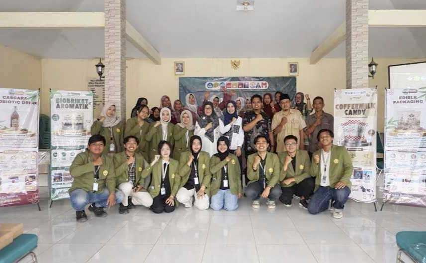 Pembukaan Sosialisasi Digitalisasi Marketing UMKM Desa Kalipucang oleh Mahasiswa Kuliah Kerja Nyata Tematik UPN Veteran Jawa Timur. (Dok istimewa) 