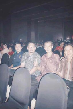 GEMABUDHI Sulawesi Selatan Hadiri Perayaan Syukur Ulang Tahun Vihara Maitreya Makassar Bertajuk “Simfoni Cahaya”