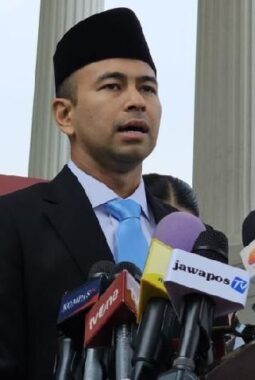 Nama Raffi Ahmad Muncul di Sidang Suap Bea Cukai, Gara-Gara iPhone 17 yang Tak Jadi ‘Pulang Kampung’