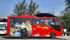 Sebuah bus Trans Jateng dengan gambar Gedung Grujug terlihat di Terminal Gemolong belum lama ini. (Istimewa/FB Info Sumberlawang)