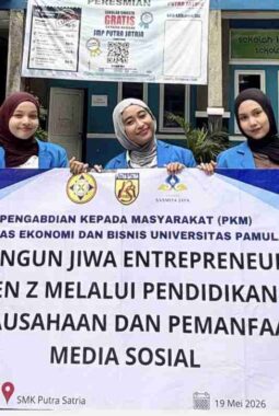 Bangun Jiwa Wirausaha di Era Digital, Mahasiswa UNPAM Edukasi Siswa SMK Putra Satria Jadi Digital Influencer yang Produktif