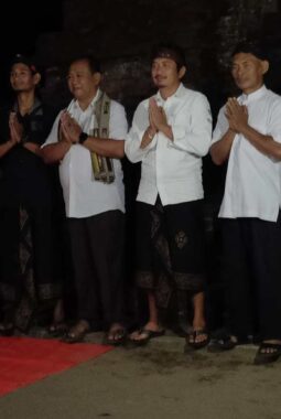 GEMABUDHI Blitar Gelar Puja Uposatha Bulan Gelap di Candi Kalicilik