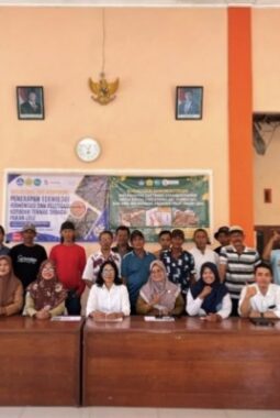 Bikin Pakan Lele Makin Cerdas! Dosen UPN Veteran Jatim Kenalkan Software Digital untuk Petambak di Lamongan