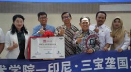 Direktur Utama PDAM Kota Semarang Ady Setiawan, bersama jajaran Polines dan Pemerintah Guizhou. (ANTARA/HO-PDAM Kota Semarang) 