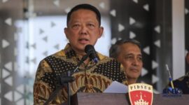 Foto: Jaksa Agung Muda Bidang Tindak Pidana Khusus (Jampidsus), Febrie Adriansyah menyampaikan keterangan saat konferesi pers di Gedung Jampidus, Kejaksaan Agung, Jakarta, Jumat (10/7/2026). (CNBC Indonesia/Faisal Rahman)
