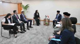 Menlu RI Sugiono dalam pertemuan bilateral dengan Menteri Pembangunan Sosial Palestina Samah Hamad di Manila, Filipina, Rabu (22/7/2026). (Dok. Kemlu RI/ liputan6.com) 