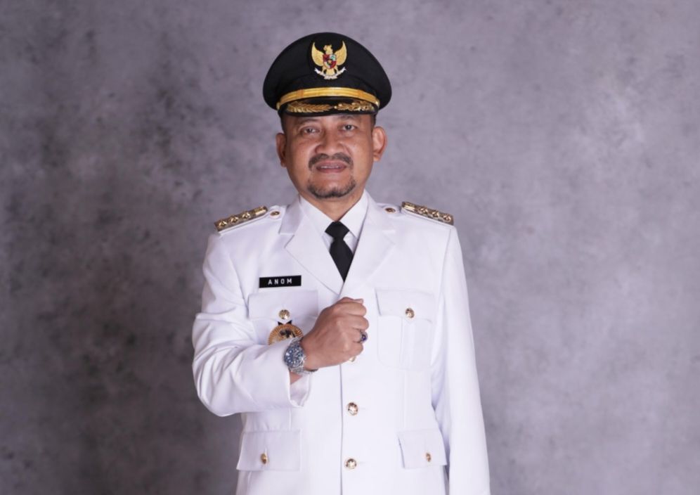 Bupati Pemalang Anom Widiyantoro