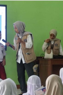 HI Mengajar ASEAN Journey: Kenalkan ASEAN Lewat Permainan, Siswa SDN Manyarejo Diajak Melek Dunia