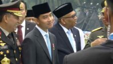 Jenderal Listyo Sigit Prabowo sempat mendampingi Presiden Prabowo Subianto dan Wakil Presiden Gibran Rakabuming dalam peringatan Hari Kesaktian Pancasila di Lubang Buaya, Jakarta Timur, sebelum DPR mengumumkan proses pemberhentiannya dari jabatan Kapolri pada Kamis (1/10/2026)./ kompas.com

