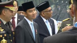 Jenderal Listyo Sigit Prabowo sempat mendampingi Presiden Prabowo Subianto dan Wakil Presiden Gibran Rakabuming dalam peringatan Hari Kesaktian Pancasila di Lubang Buaya, Jakarta Timur, sebelum DPR mengumumkan proses pemberhentiannya dari jabatan Kapolri pada Kamis (1/10/2026)./ kompas.com
