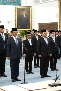 Kabinet Prabowo Dirombak Lagi, Pratikno hingga Djamari Chaniago Tergeser