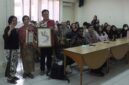 Sesi foto bersama setelah talkshow selesai bersama narasumber, moderator, Ketua CCDS, dan para peserta talkshow bertajuk “150 Years of Batik Gan Journey” dalam rangka memperingati Hari Batik Nasional 2026/ dok. istimewa